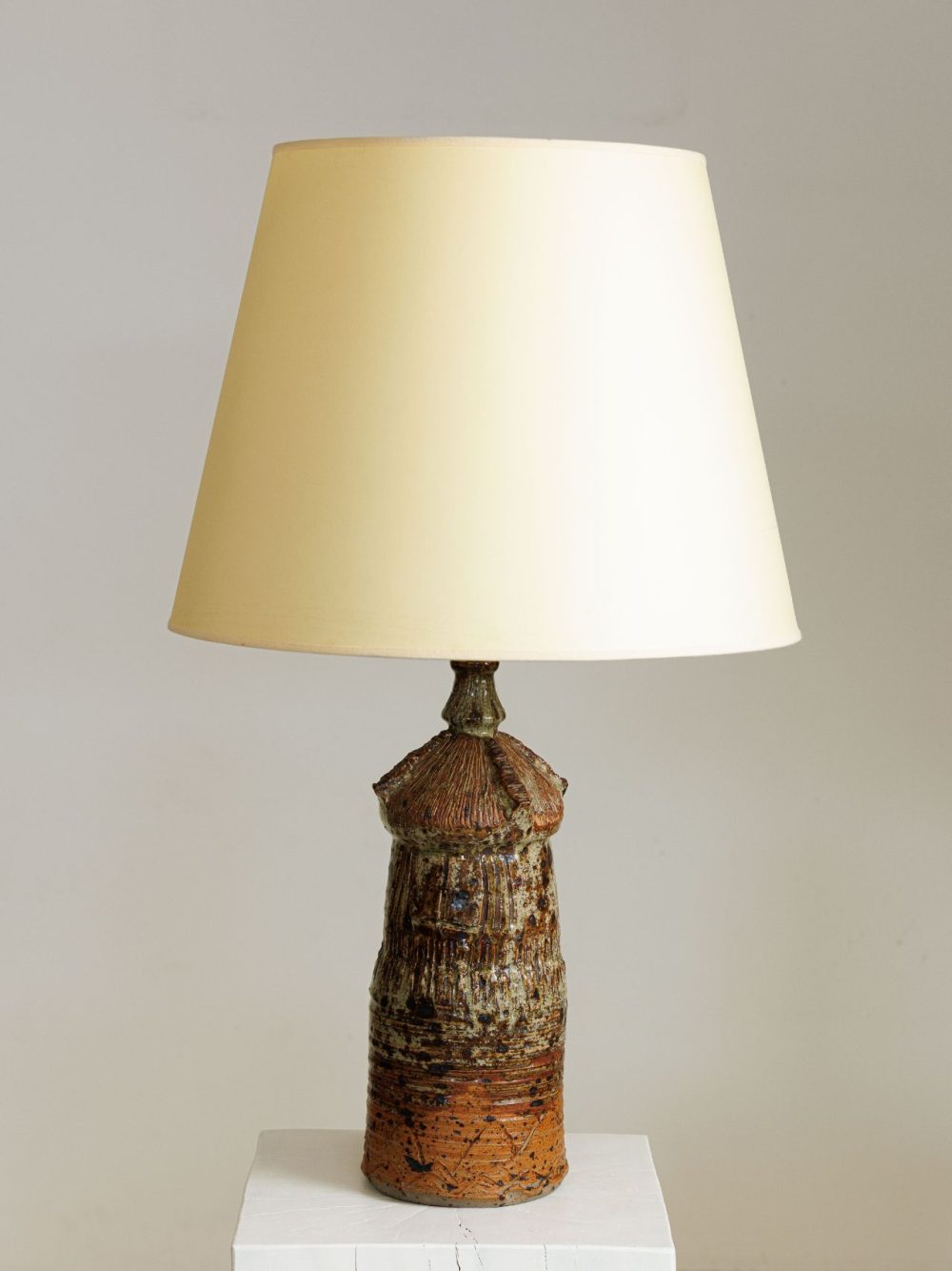 Lampe céramique par raphaël giarrusso – édition h65 à la douille, circa 1960-1970.
